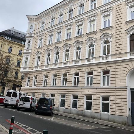 Green Apartment Відень Екстер'єр фото